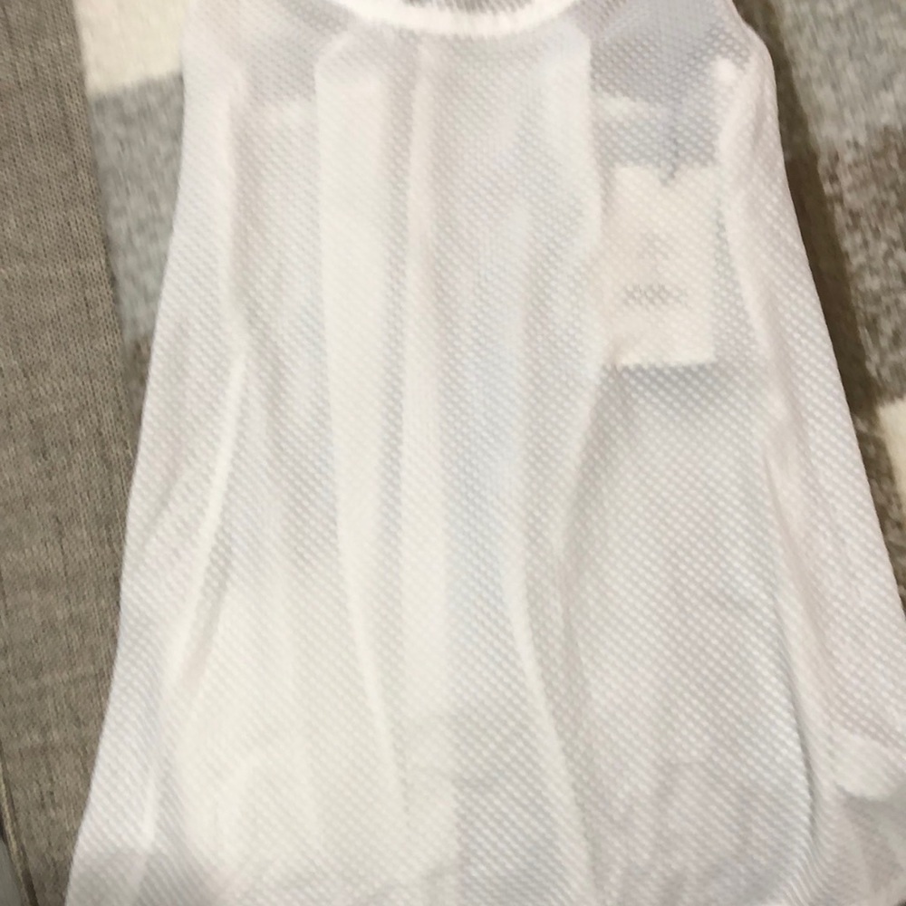 Mesh white runners tank